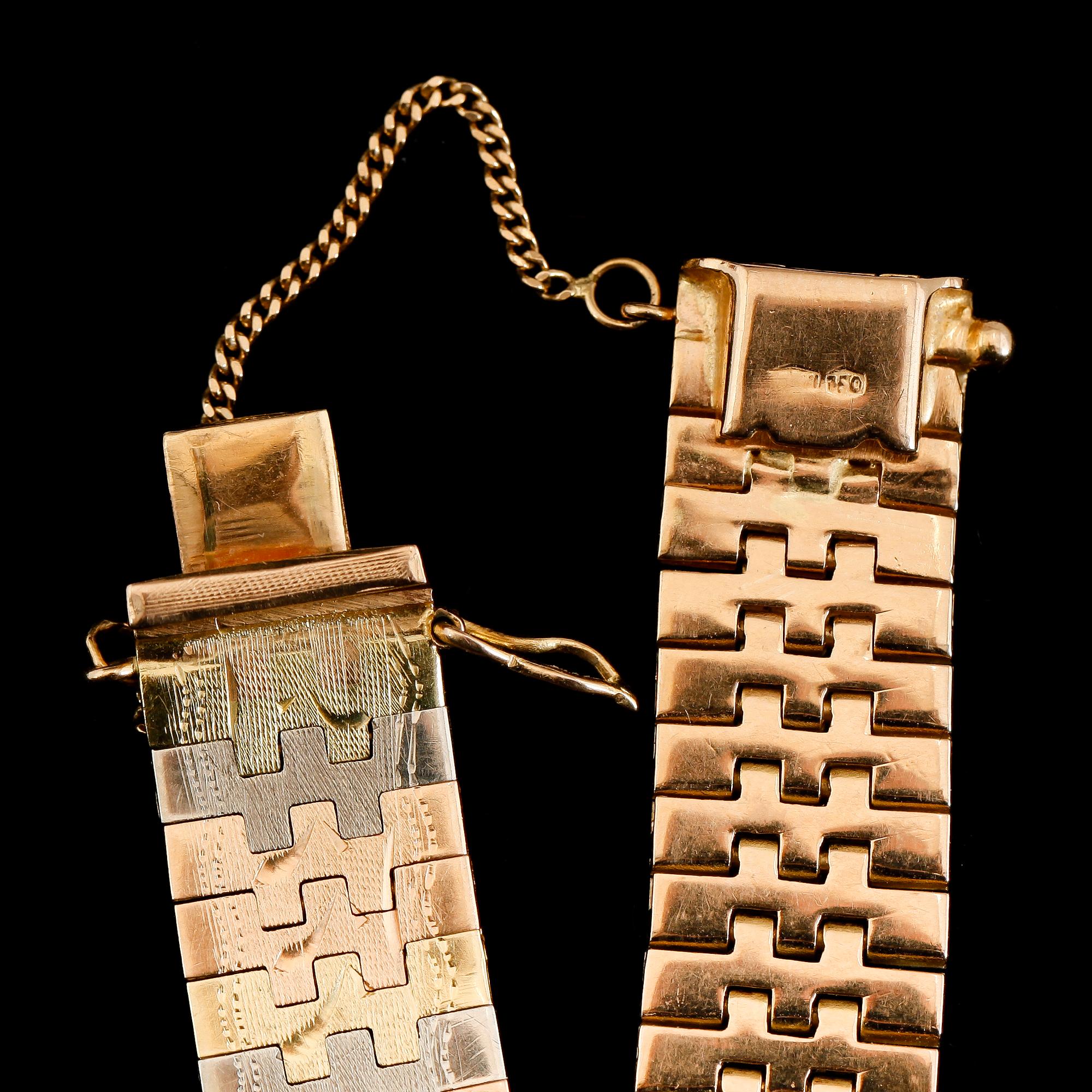ARMBAND, 18K guld, flerfärgat guld. Vikt ca 35 gram.