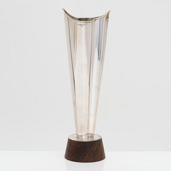 Tapio Wirkkala, a 'Liekki' (Flame) silver vase on a rosewood base, model TW 228, Kultakeskus, Hämeenlinna 1963.