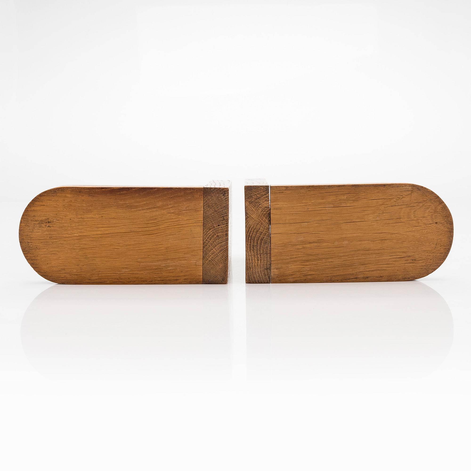 A pair of 20th century bookends.