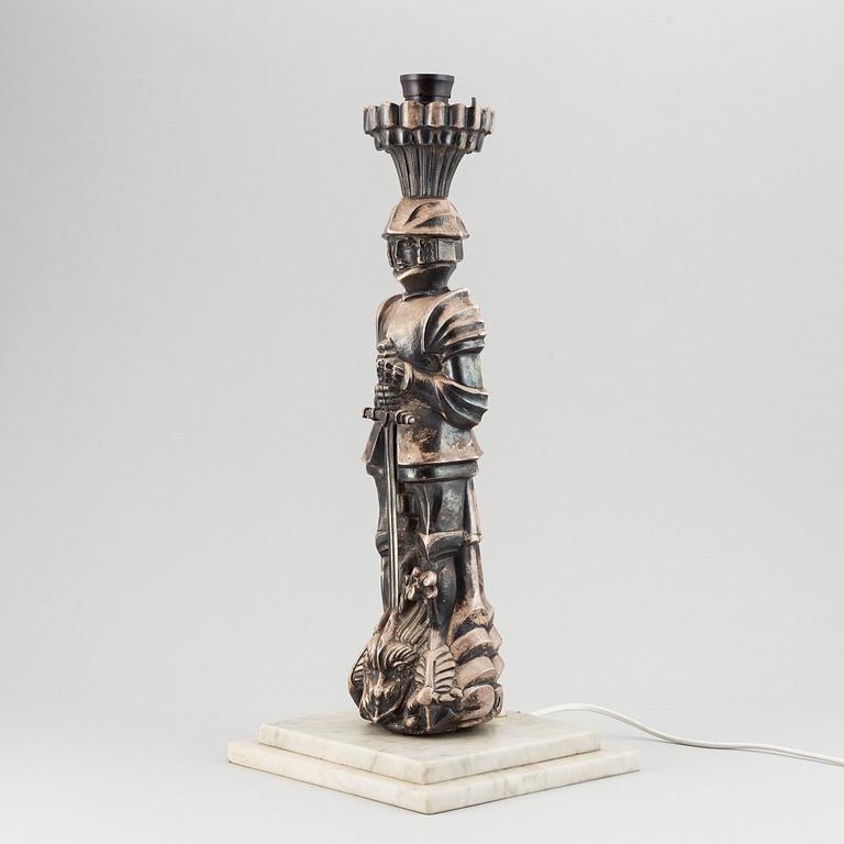 Wilhelmina "Tiddit" Wendt, table lamp with sculpture. An Atelier Torndahl white metal table lamp, Sweden.