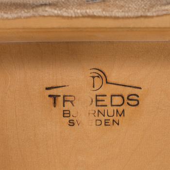 A dining table and four chairs by Nils Jonsson, Troeds Bjärnum.