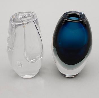 VASER, 2 st, glas, Vicke Lindstrand, signerade.