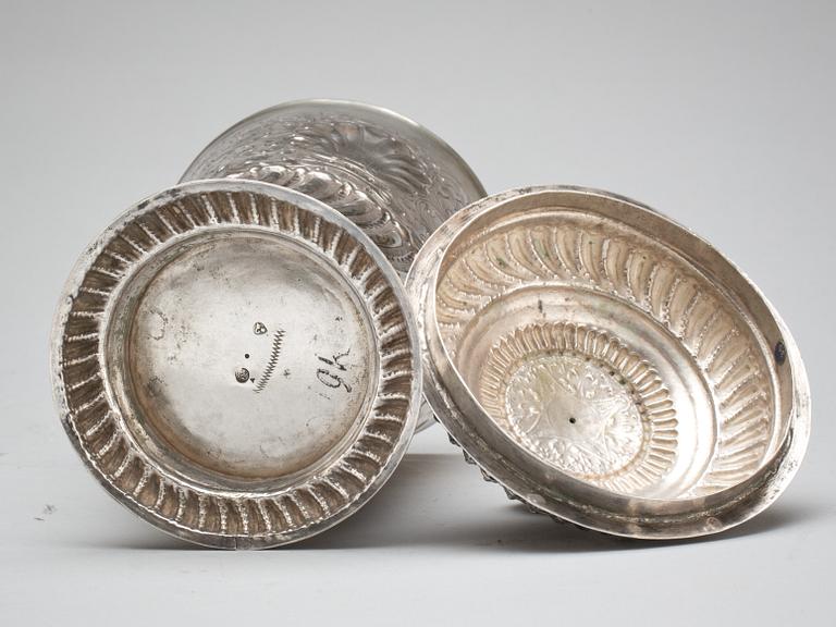 A Polish early 18th century silver beaker and cover, marks of Carl Wilhelm Hartman, Breslau 1710-1712.