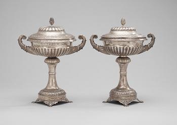 153. Two Swedish sugarbowls with covers, 1835.