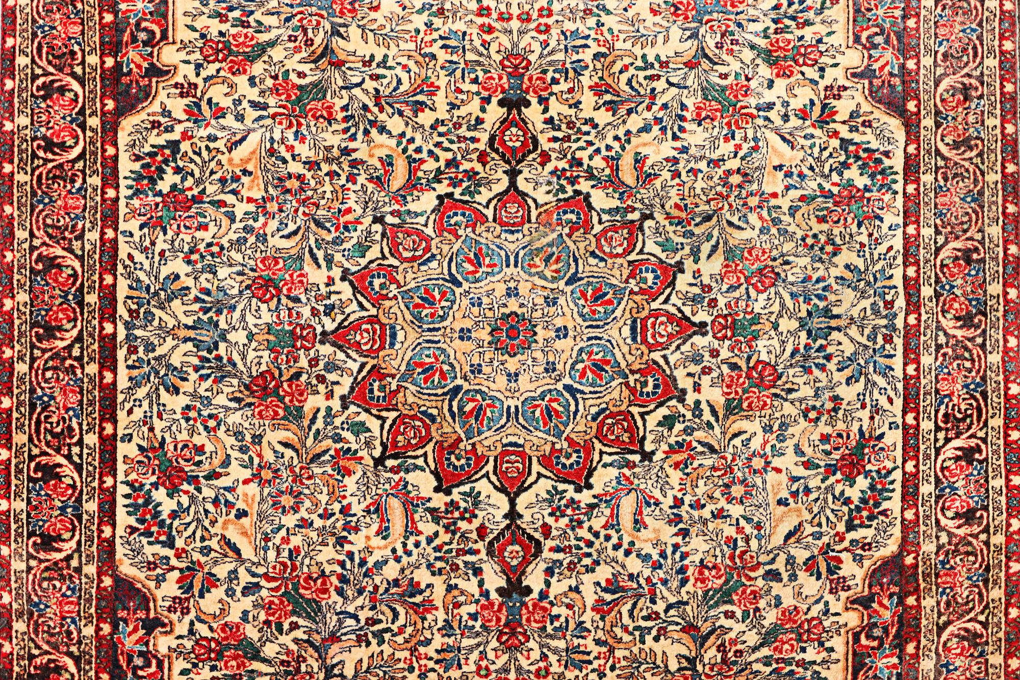 A Bidjar rug, old, a. 200 x 145 cm.
