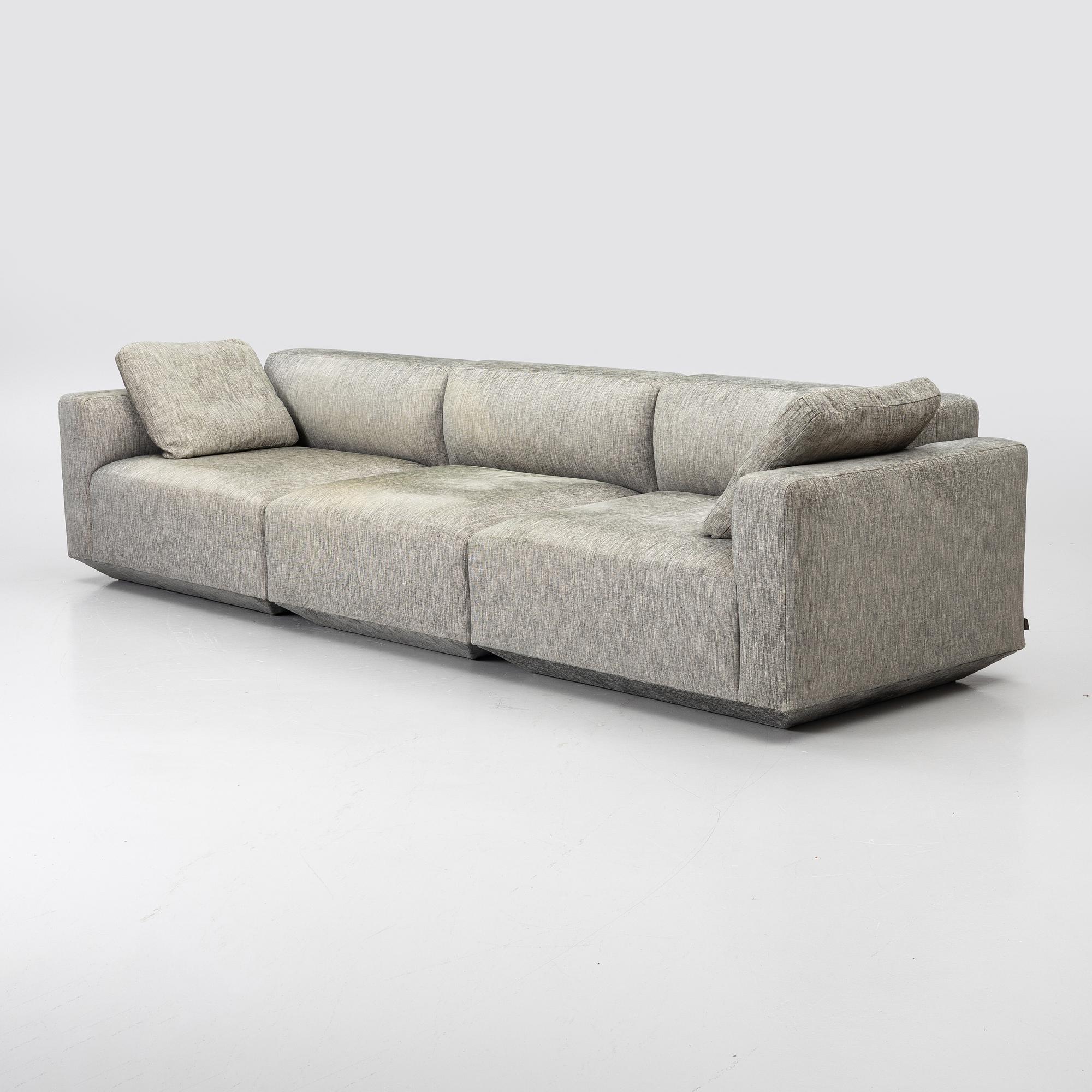 Edward van Vliet, sofa, “Develius Configuration D”, &Tradition.