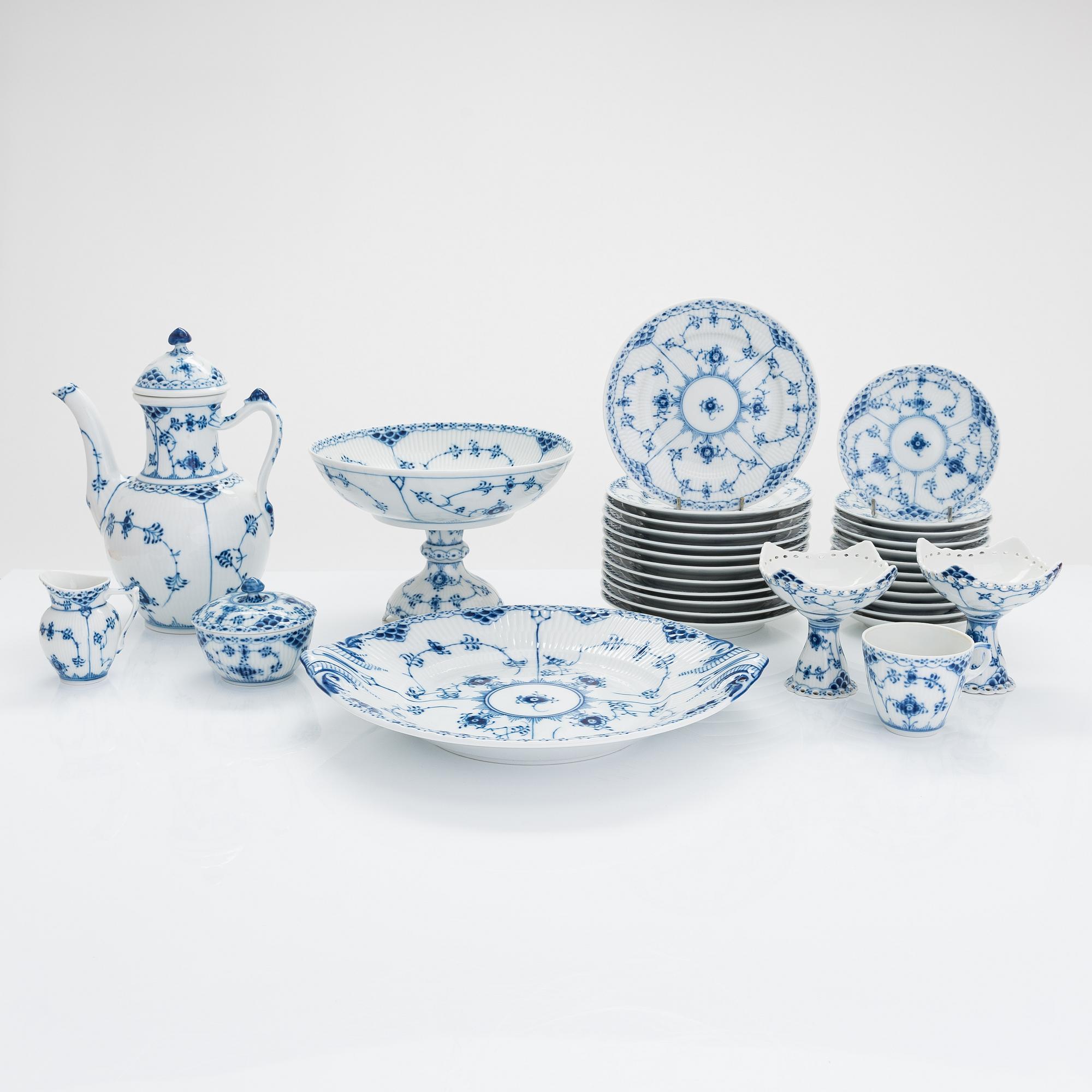 A 31-piece Royal Copenhagen 'Musselmalet' porcelain coffee set.