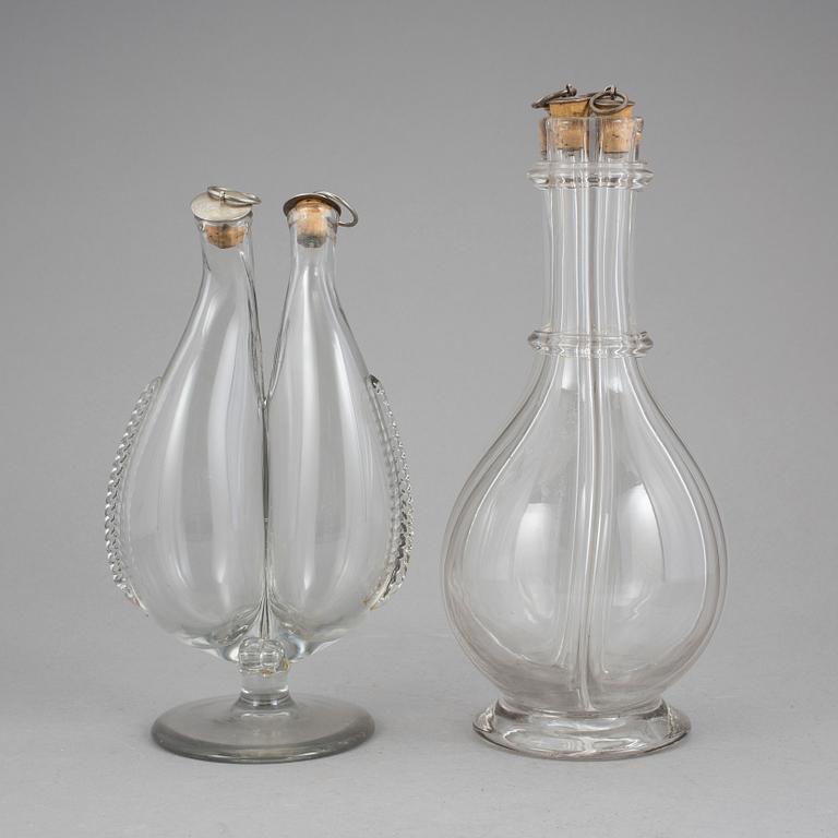 FLASKOR, 2 st, 1900-talets första hälft.