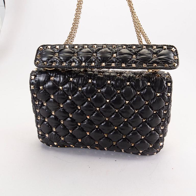 Valentino i samarbete med Moncler, väska, "Rockstud Medium spike bag", 2018.