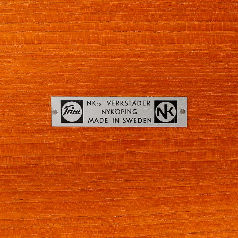 A table, model "Nikko/597-008", designed by Yngvar Sandström for Nordiska Kompaniets Verkstäder 1960.