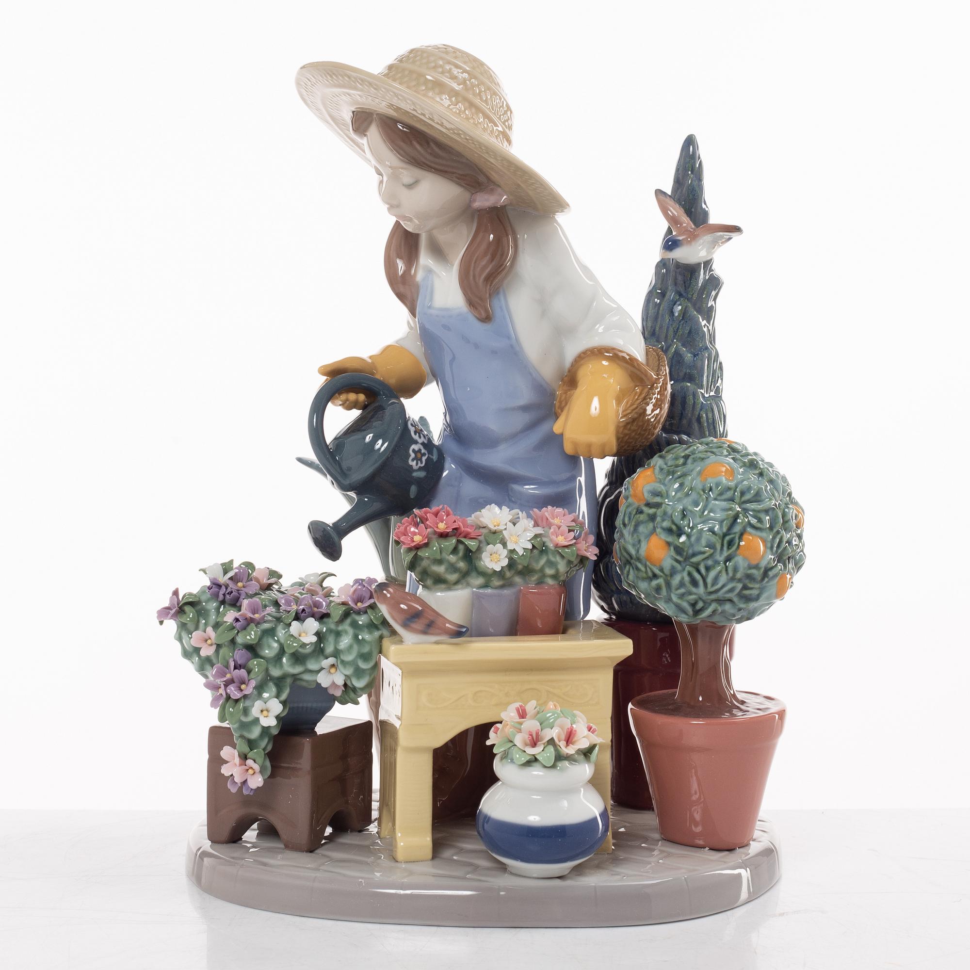 Lladró, figurine, "In my garden", Spain.