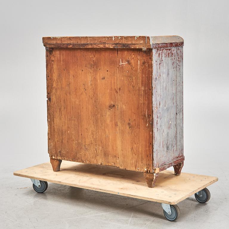 A painted pine sideboard, Jämtland, 19th Century.