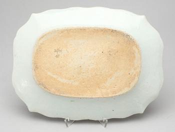 STEKFAT, porslin Qingdynastin Qianlong (1736-95).