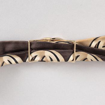 Gucci, bandana/scarf with jewellery.