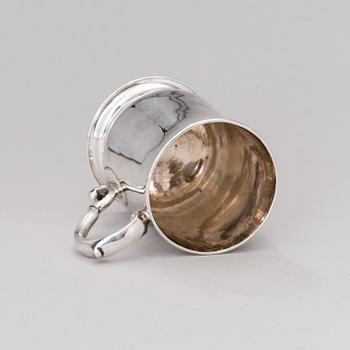 MUGG i sterling silver, stämplad JC, möjligen John Carman, London 1729.