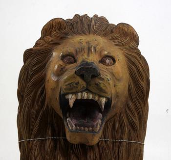 SKULPTUR, trä med kredering.