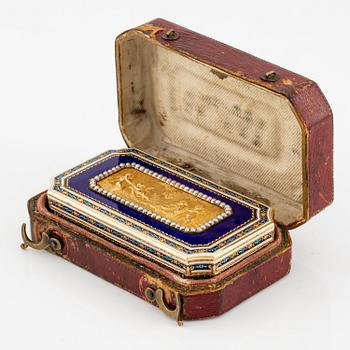 An probably early 19th century Hanau gold and royal blue enamel box with pearls.