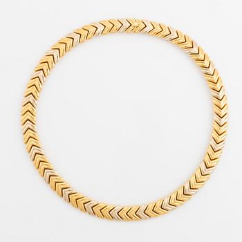 18K bi colour gold necklace.