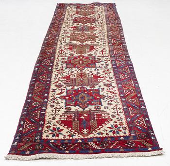 Gallery rug, approx. 440 x 95, Iran.