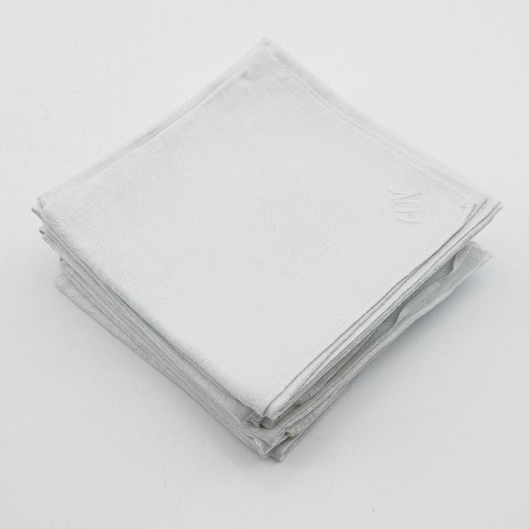 Napkins a total of 73 pcs damask various patterns first half of the 20th century.