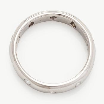 Tiffany & Co, a platinum 'Etoile' ring with brilliant-cut diamonds.