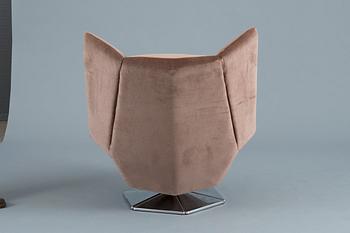 Voitto Haapalainen, AN ARMCHAIR.