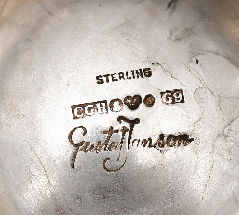 SKÅL, sterlingsilver, Gustaf Jansson, CG Hallberg, Stockholm 1957. Vikt 165 g.