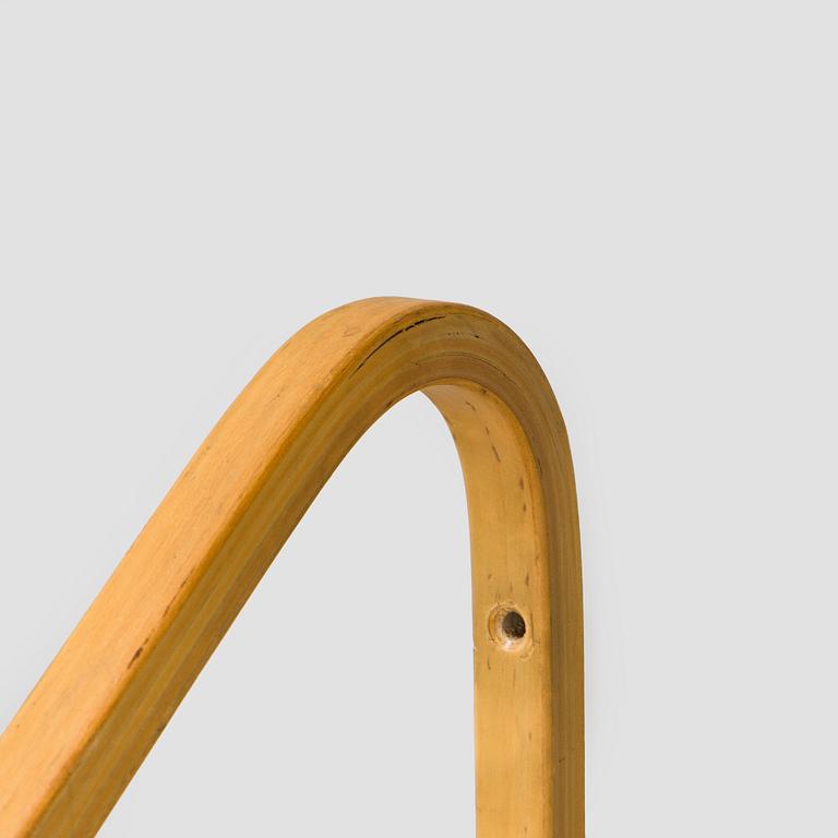 Alvar Aalto, seinähyllyjä, 2 kpl malli 112B, Artek, 1900-luvun loppu.