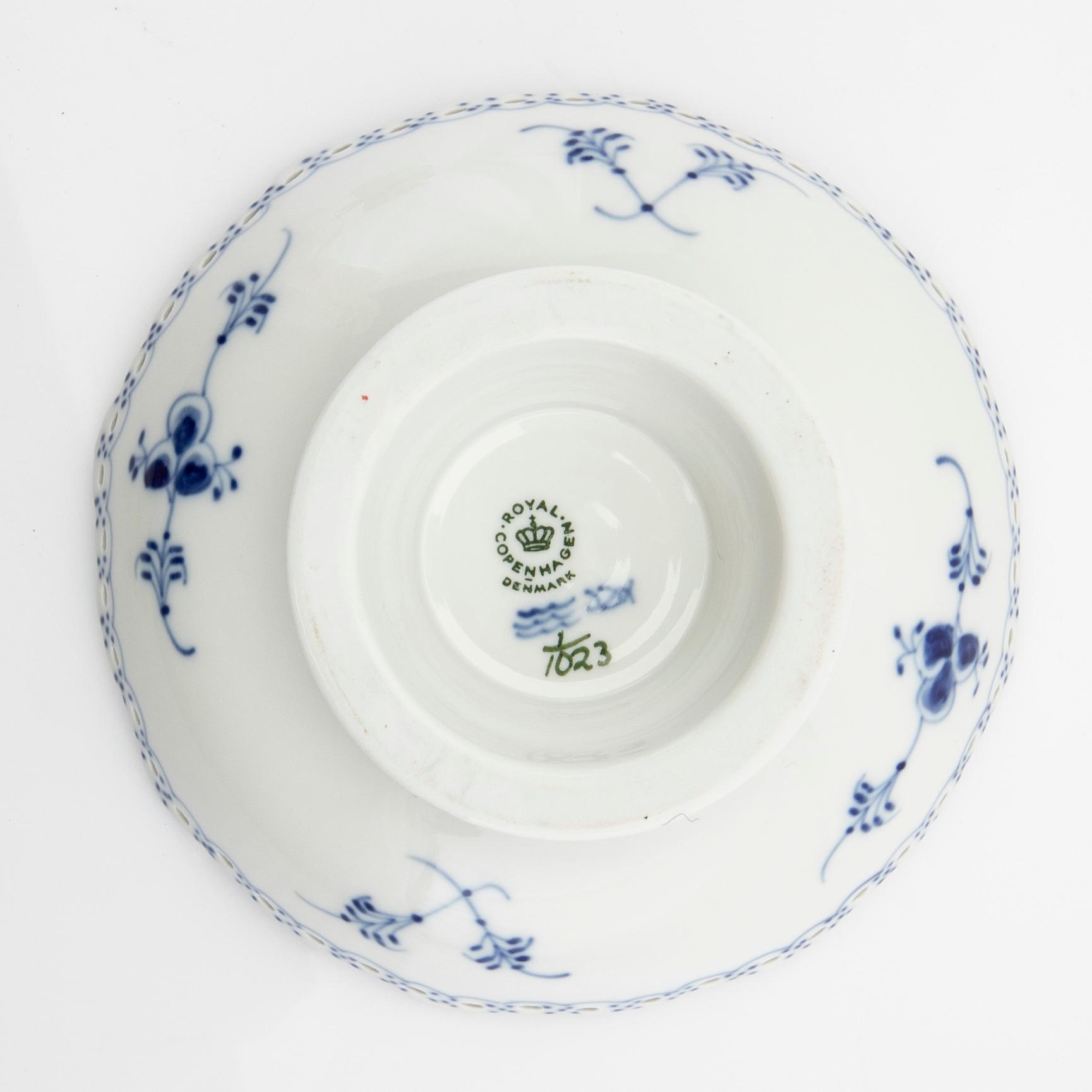 Service, 46 pieces, porcelain, Blue Fluted "Full Lace" and "Half Lace", Royal Copenhagen, Denmark.