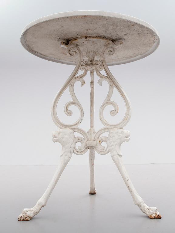 TRÄDGÅRDSBORD, gjutjärn, 1800-talets andra hälft.