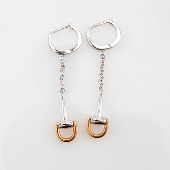 Örhängen ett par 18K rött och vitt guld, Italien.