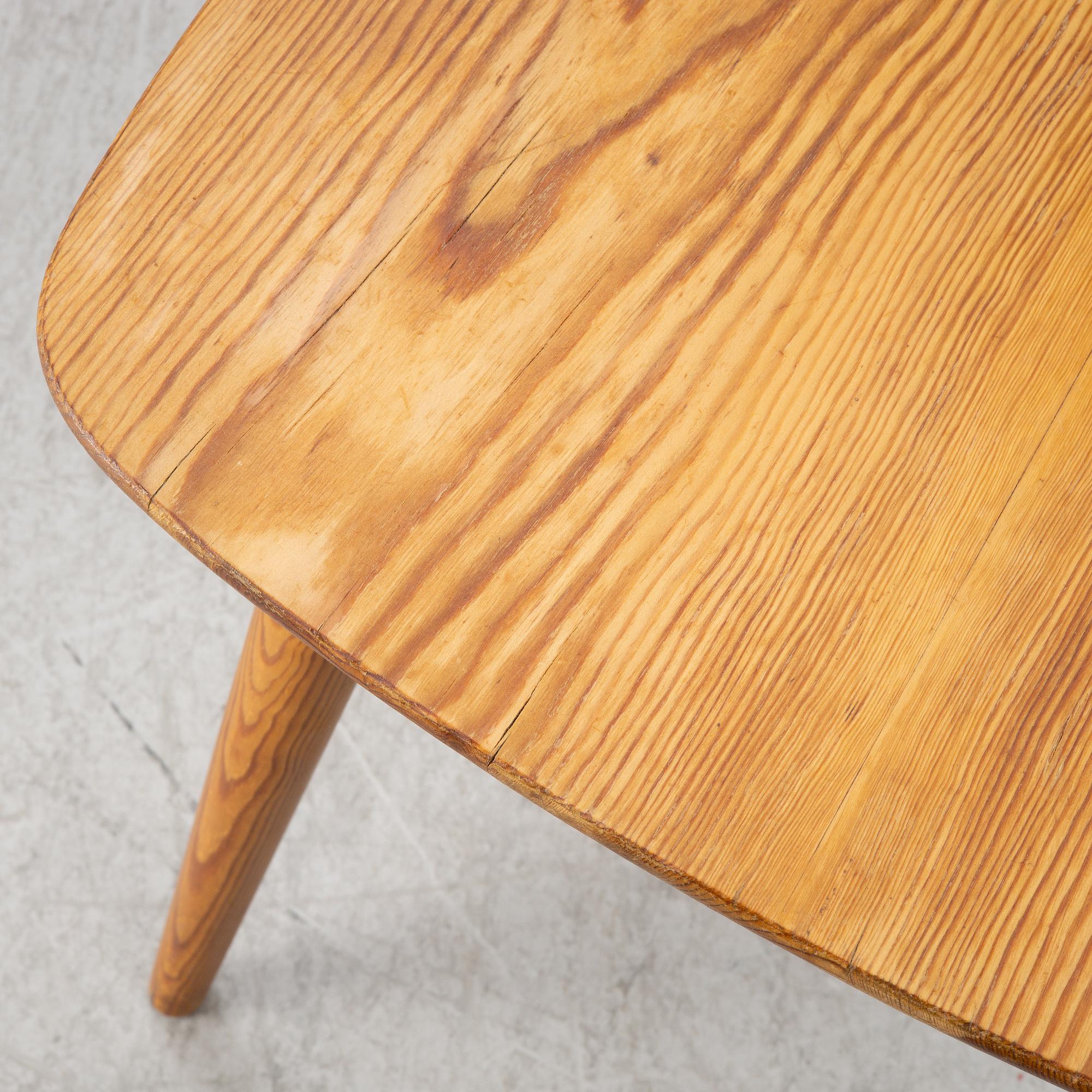Göran Malmvall, a solid pine coffee table, Svensk Fur, Sweden, mid 20th century.