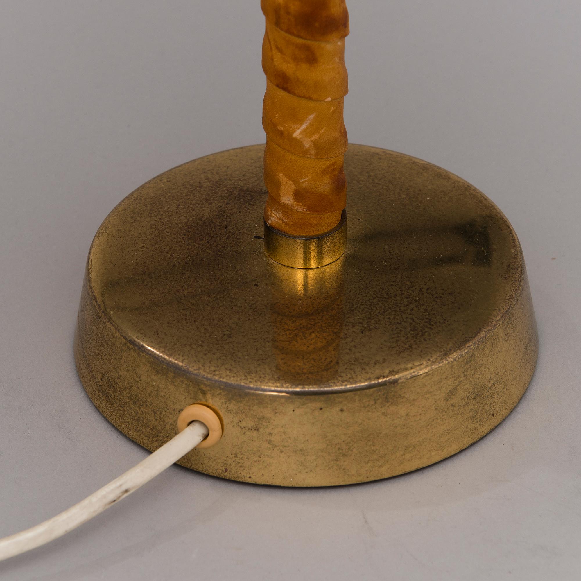 LISA JOHANSSON-PAPE, PÖYTÄVALAISIN, "Senator", Orno.