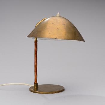 A 9209 table light manufactured by Taito Oy in the 1940s.