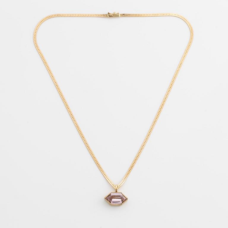 Necklace, 18K gold with pendant set with a rose-tinted stone.