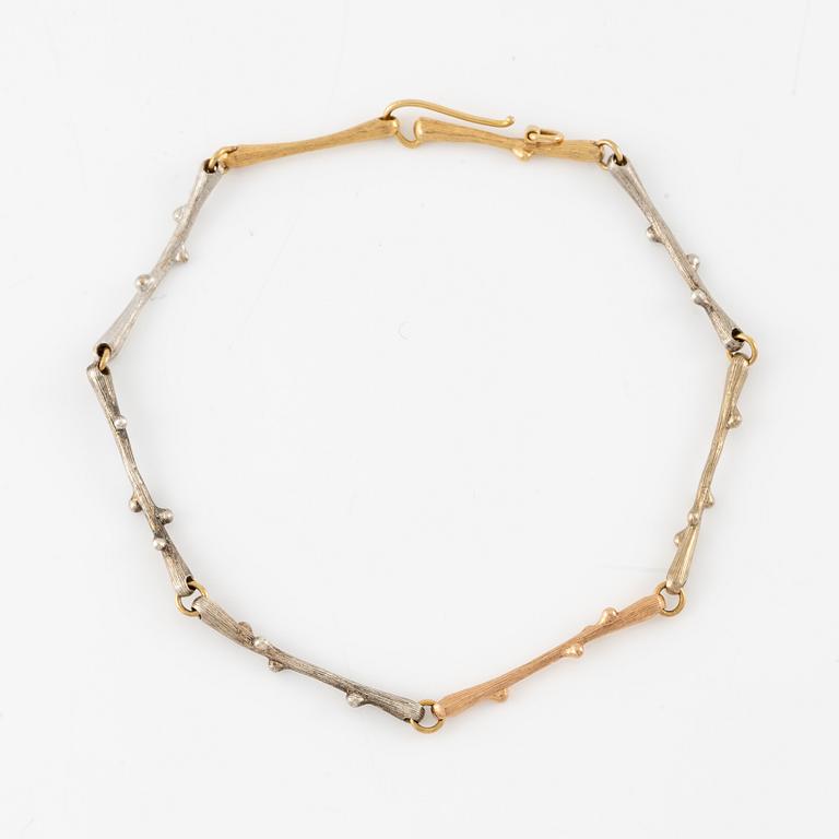 Ole Lynggaard armband 18K guld i tre färger, design Charlotte Lynggaard.