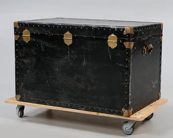 KOFFERT, 1900-talets första hälft.