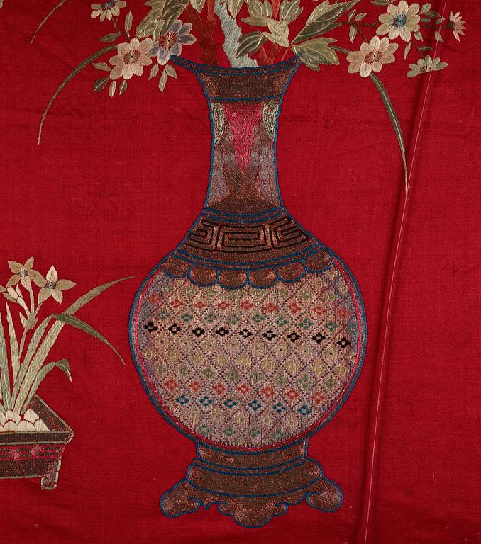 A silk embroidery, Qing dynasty.