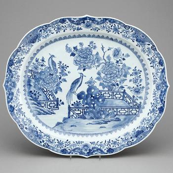STEKFAT, porslin, Kina, Qianlong (1736-1795).