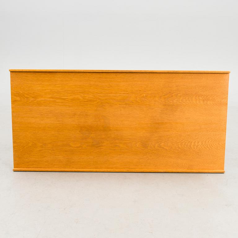 A 1960s 'Formula' bench / coffee table for Keravan Puusepäntehdas, Stockmann, Finland.