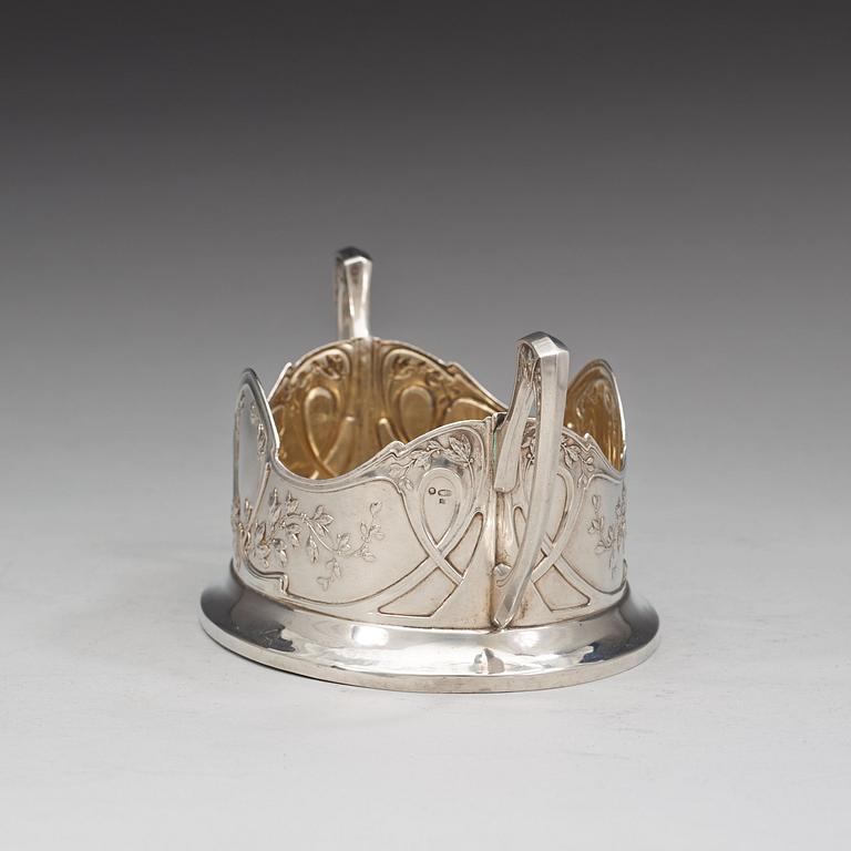 A Russian 20th century parcel-gilt jardiniere, marks of Chlebnikov, Moscow 1908-1917.