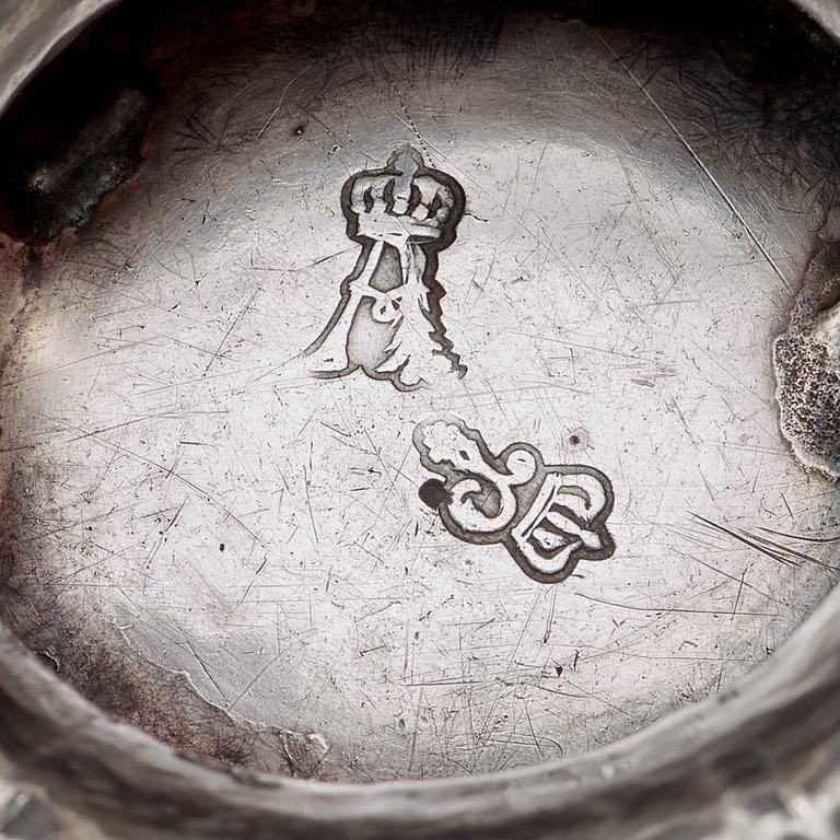 A pair of 18th century silver salts, marks of Joseph-Thomas Vancouvenbergh, Paris 1784.