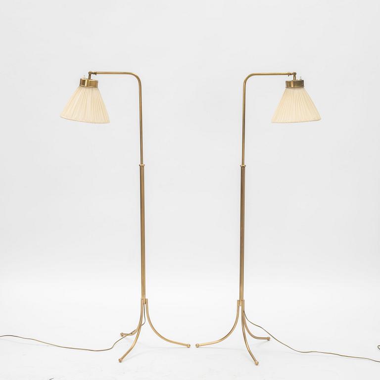 Josef Frank, floor lamps a pair, model 1842, Svenskt Tenn.