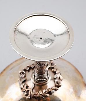 SKÅL PÅ FOT, silver, Georg Jensen samt stämplar för K Anderson, Stockholm 1925. Vikt ca 562 gram.