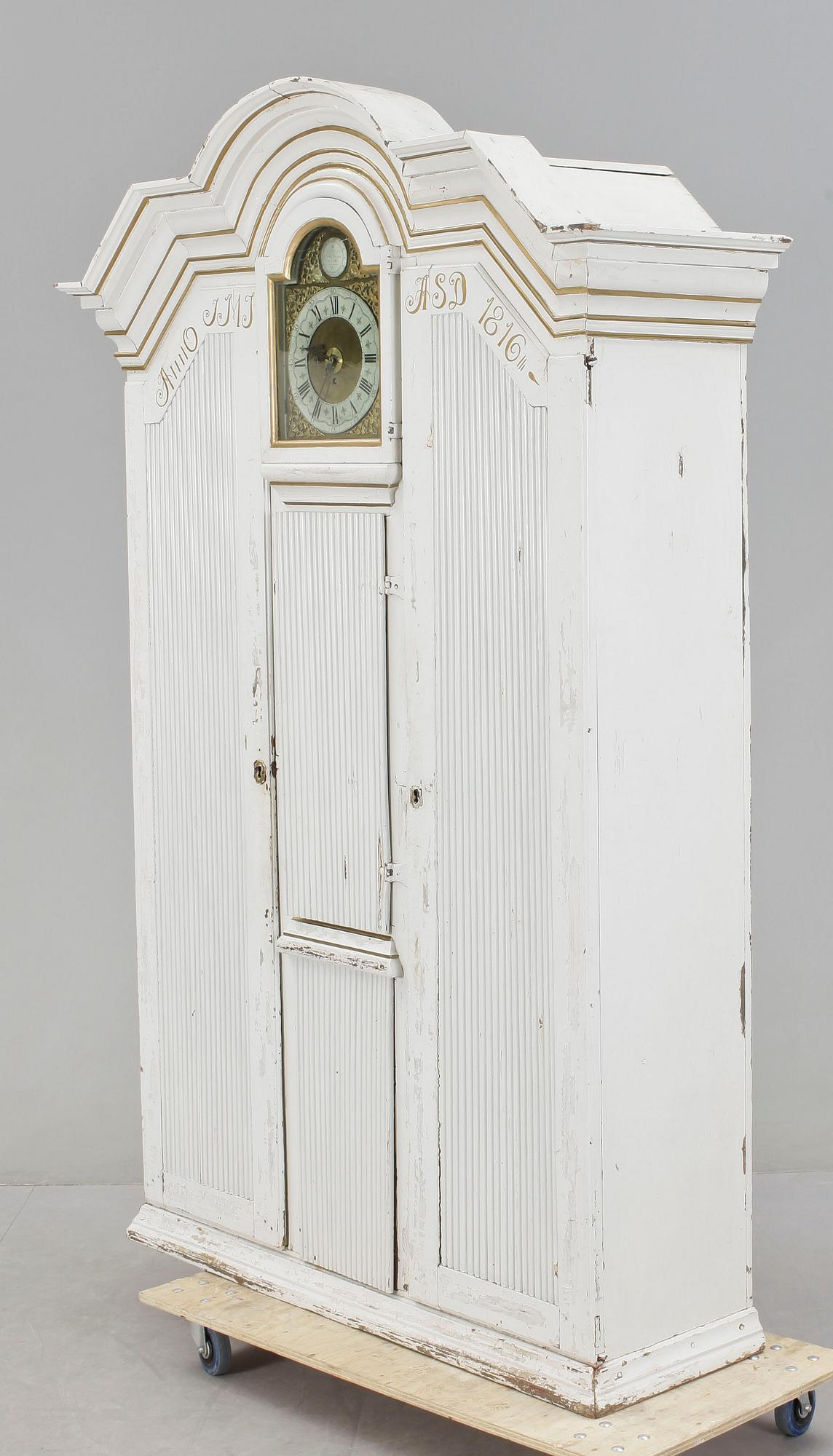 KLOCKSKÅP, bär datering 1816.