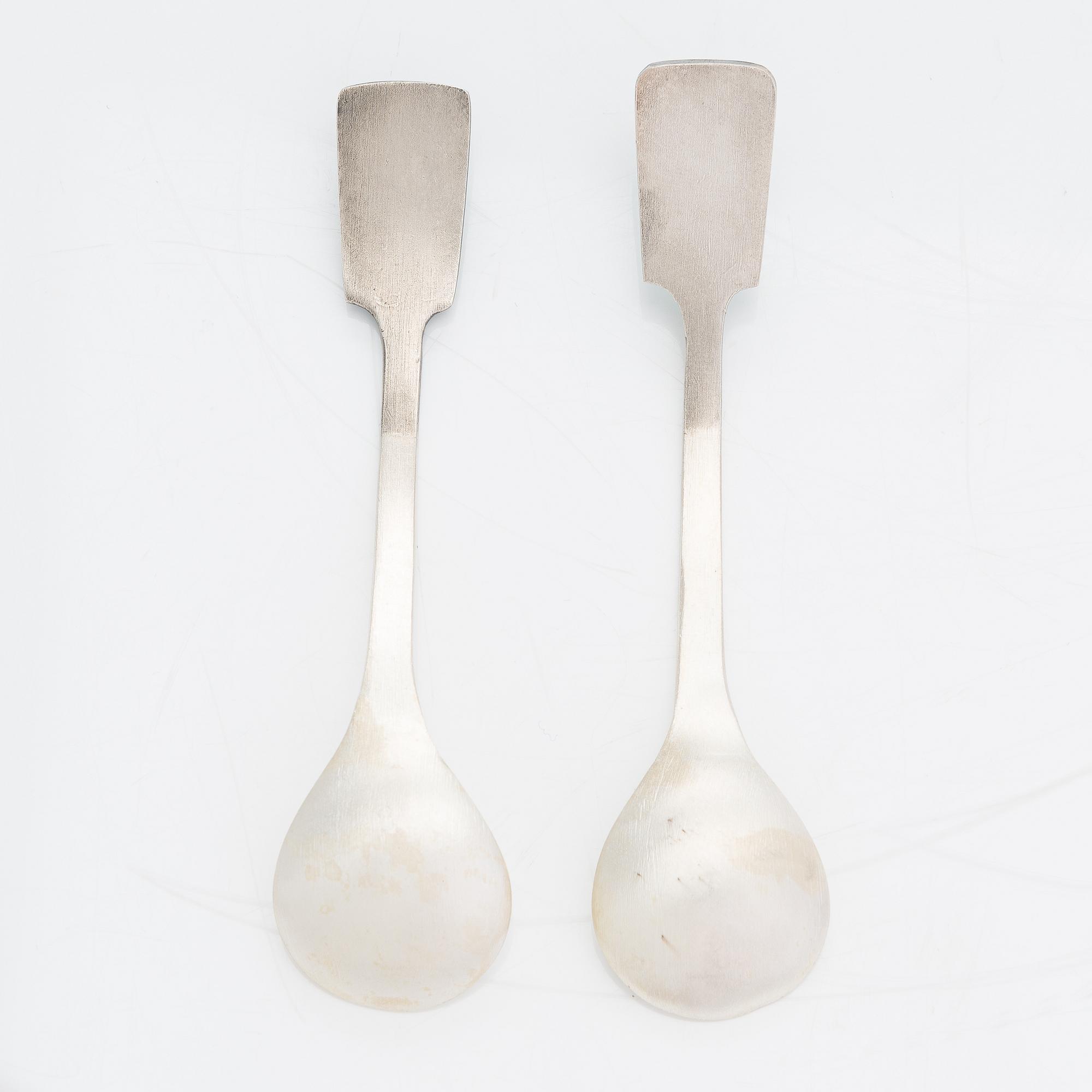 Kryddset på bricka, silver och emalj, Korea 1900-talets senare hälft.