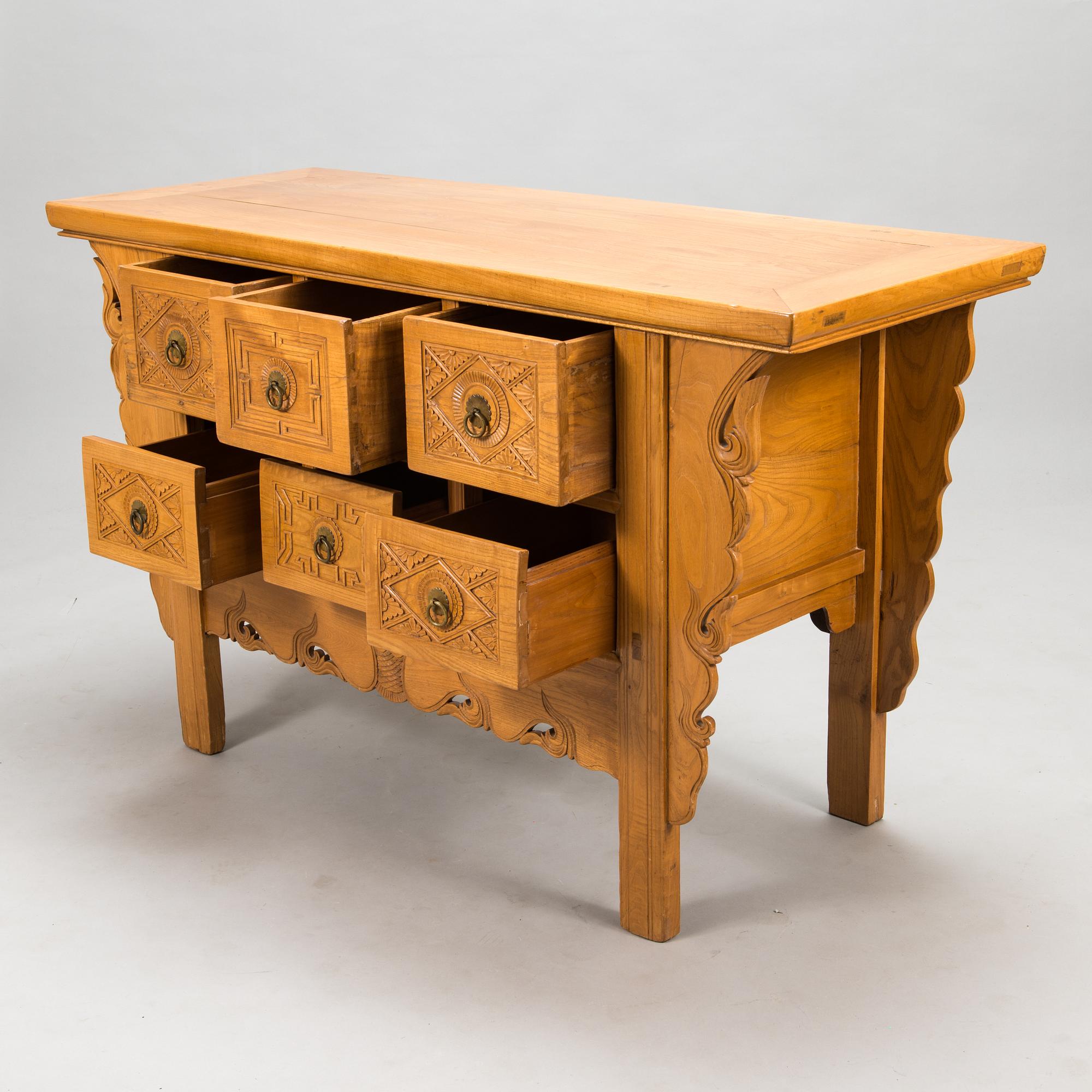 A Corean chest of drawers, 20th century.
