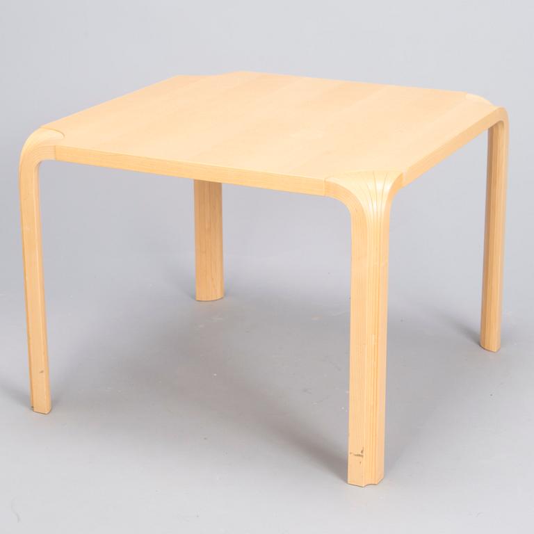 ALVAR AALTO X800C Table by Artek 2002.