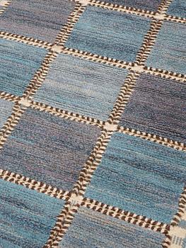 CARPET. "Gyllenrutan blå". Knotted pile in relief. 140 x 94 cm. Signed AB MMF BN.
