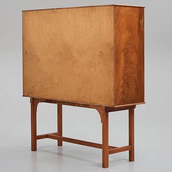 Josef Frank, a mahogany cabinet, model 955, Svenskt Tenn, probably 1940-1950s.